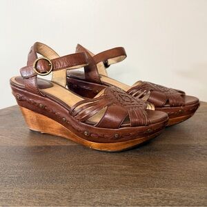 Frye Carlie Huarache Wedge Sandals Size 8